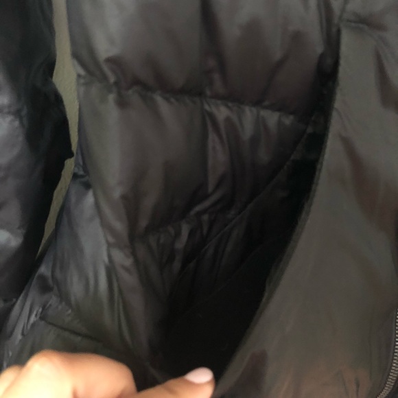 Lululemon puffer jacket with beautiful details - Picture 7 of 10